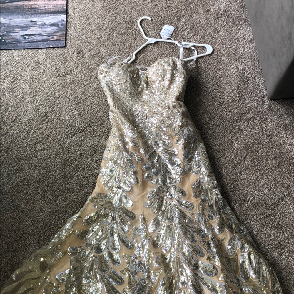 Tony bowls prom dress